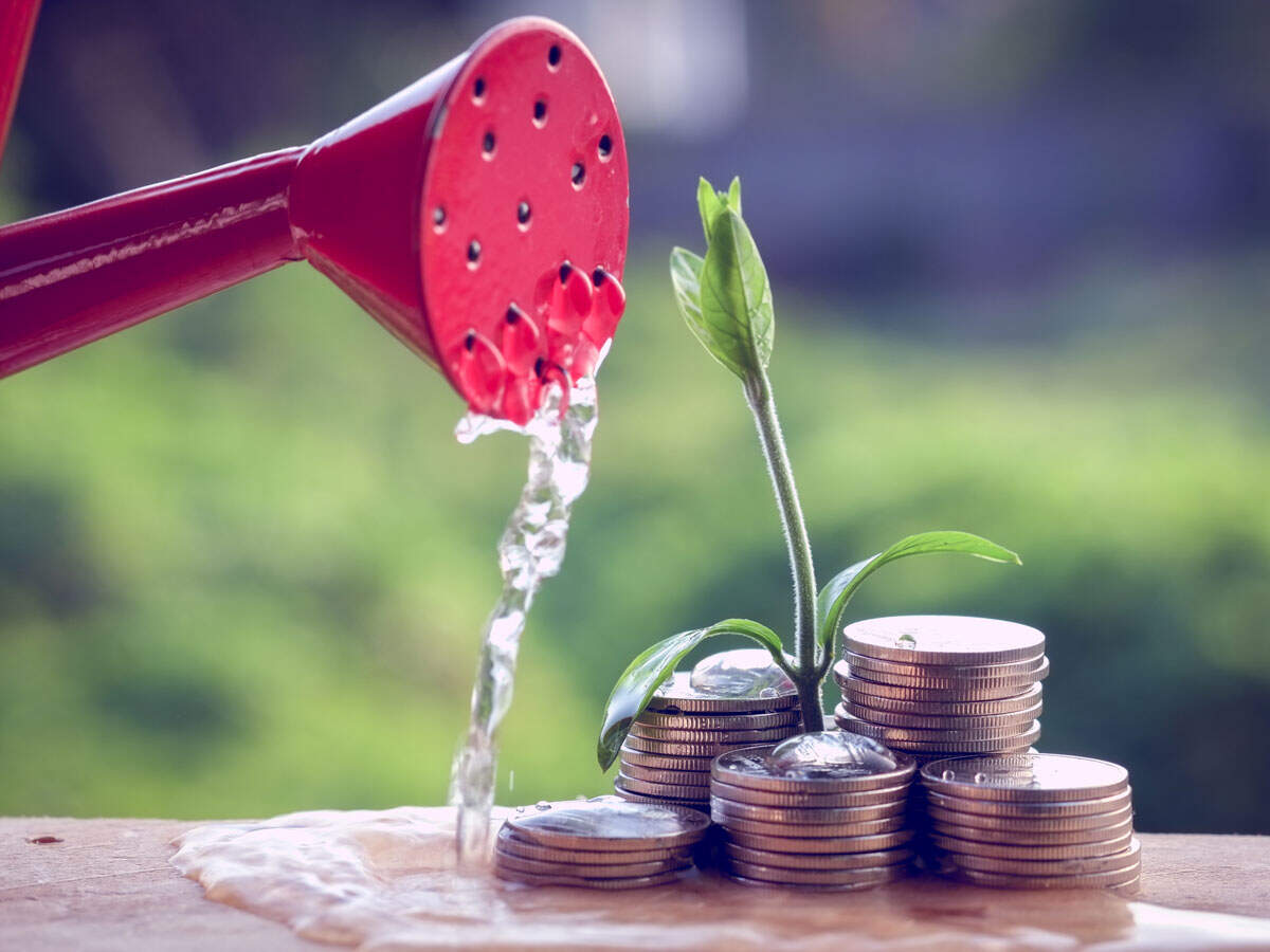 ETtech Top 5: Tech cos & Users' Public Data, Derailed Lunar Mission & More