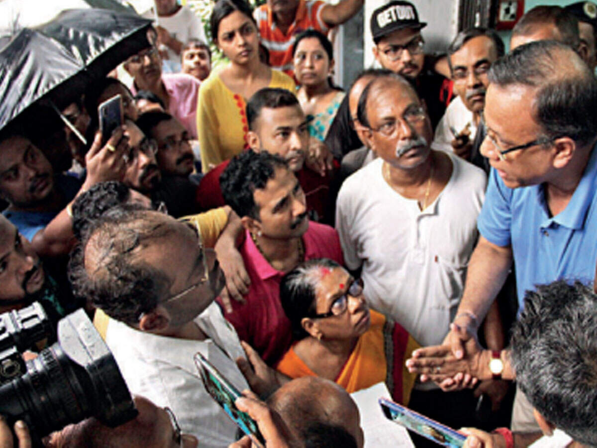 Kolkata: Bowbazar residents demand answer on safety of houses