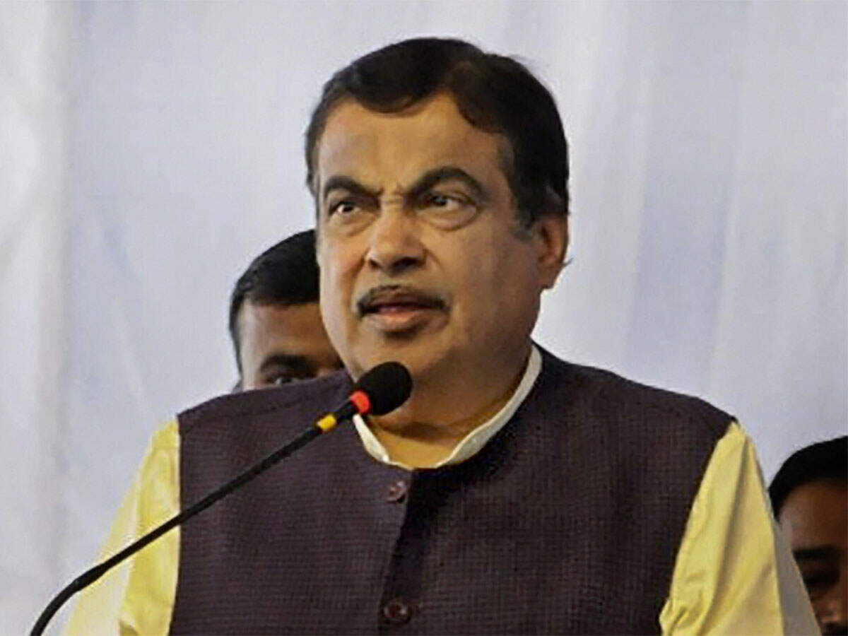 Talking about promoting alternative sources of fuel, Gadkari said that he acknowledges the concerns of the Internal Combustion Engine- vehicles industry 