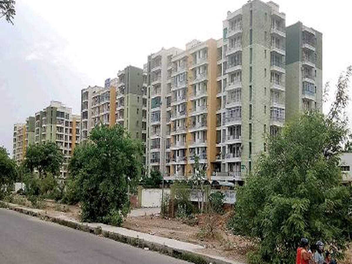 To speed up deliveries, Noida may allow registry of flats without NOC