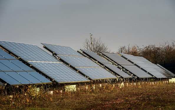 India to build solar, wind farms along Pakistan border