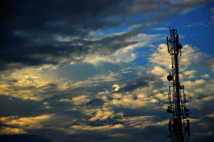 NCLT directs DoT not to suspend Aircel’s spectrum license