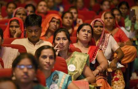 Government to help 3,000 women log into its E-Marketplace