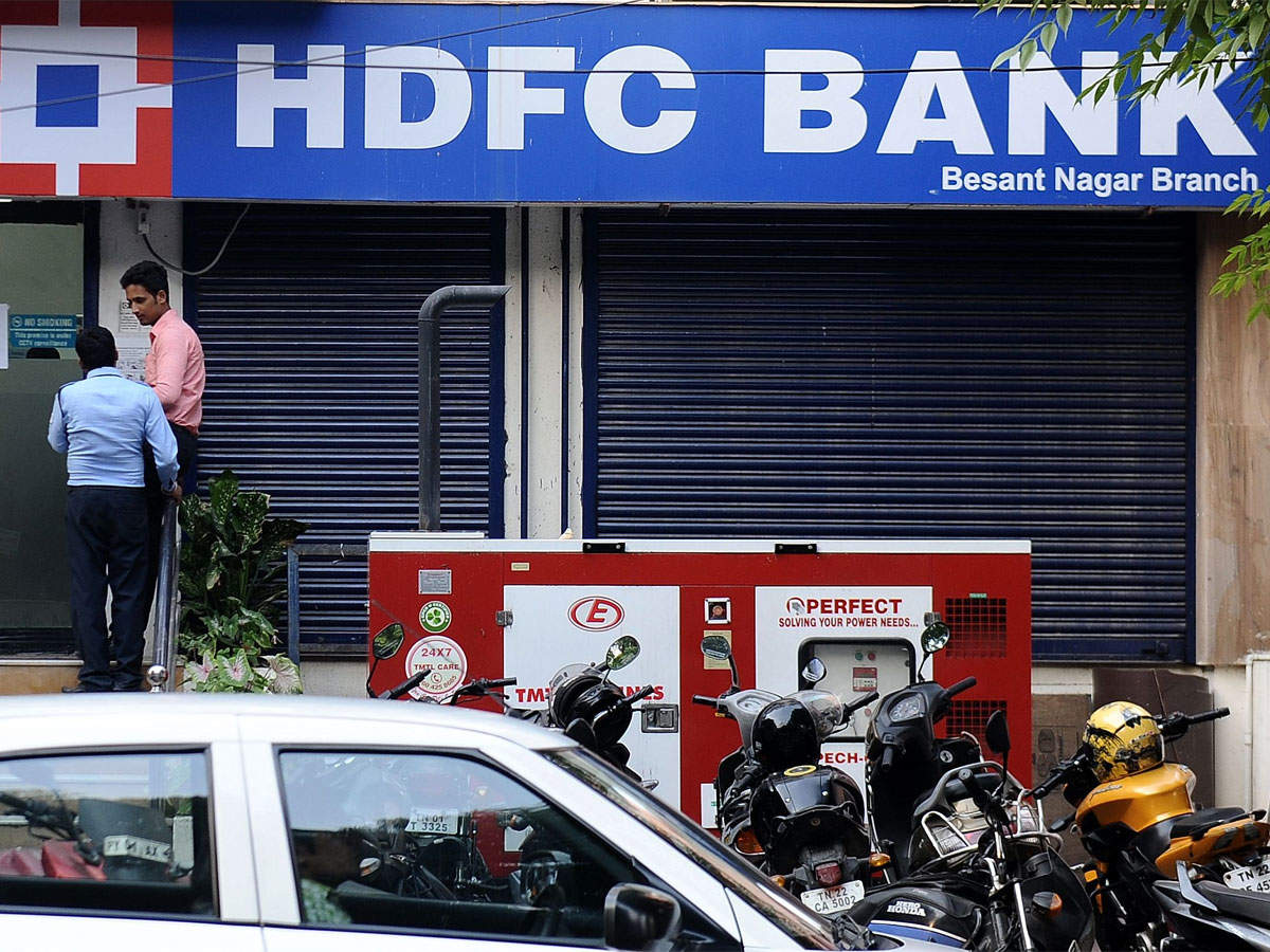 Hdfc Bank Cuts Mclr By 5 Bps Real Estate News Et Realestate Om Sai Estate 8038