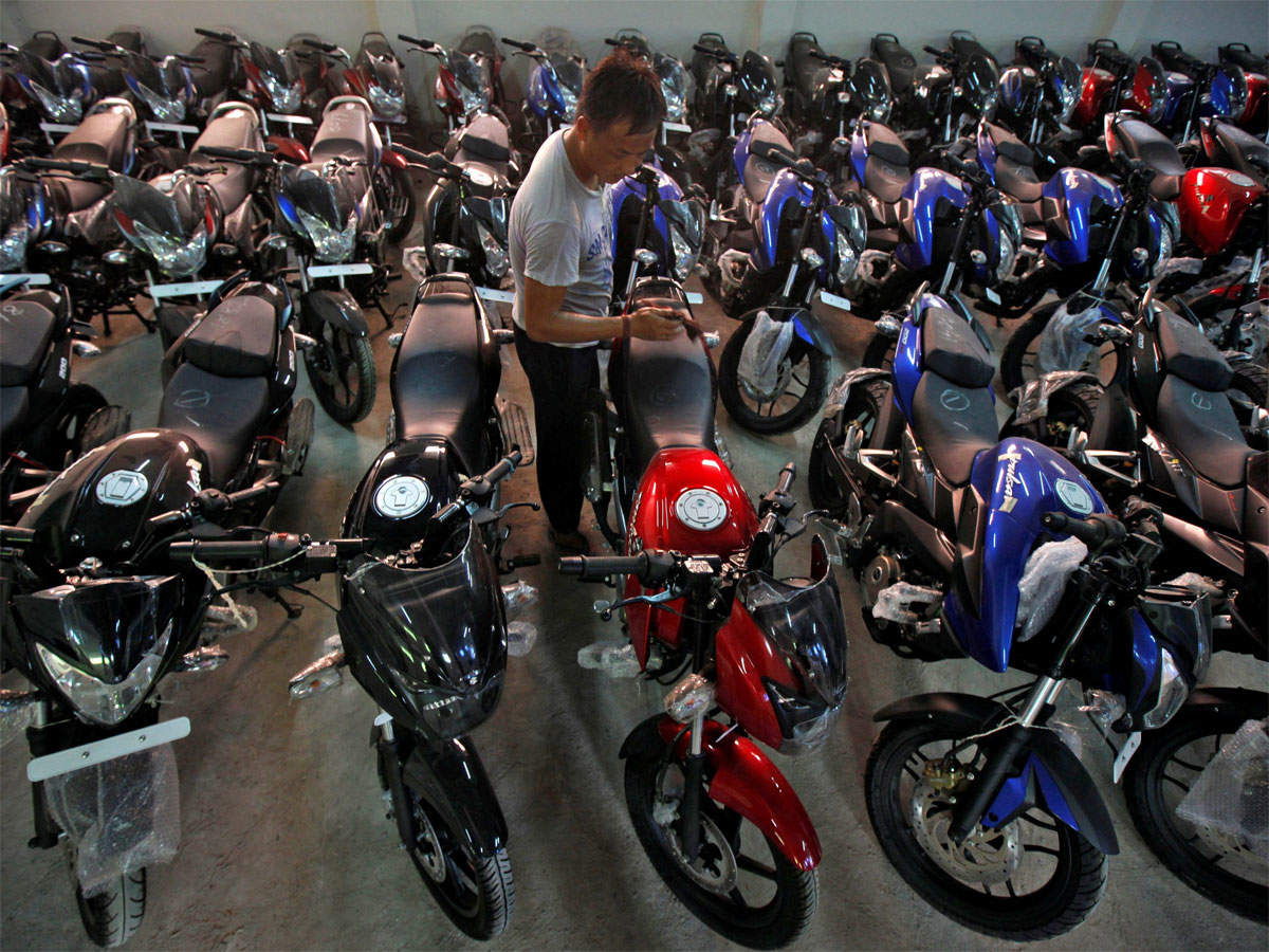 Workers want Bajaj Auto to suspend operations at Waluj unit to contain spread of Covid -19.