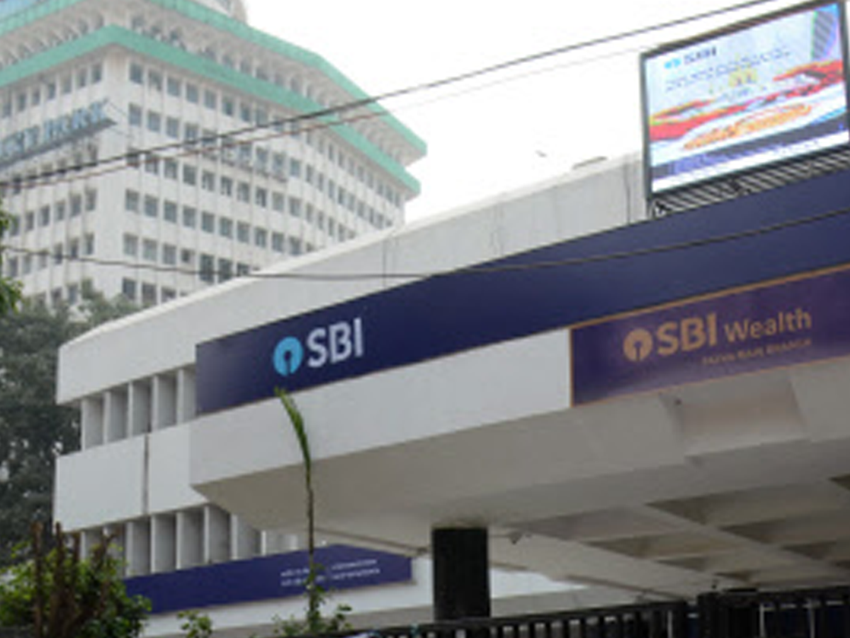 Sbi Cuts Mclr By 5 10 Bps For Shorter Tenors Real Estate News Et Realestate Om Sai Estate 4520