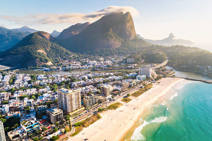 Rio de Janeiro Beaches Will Remain Closed Until There's a Vaccine