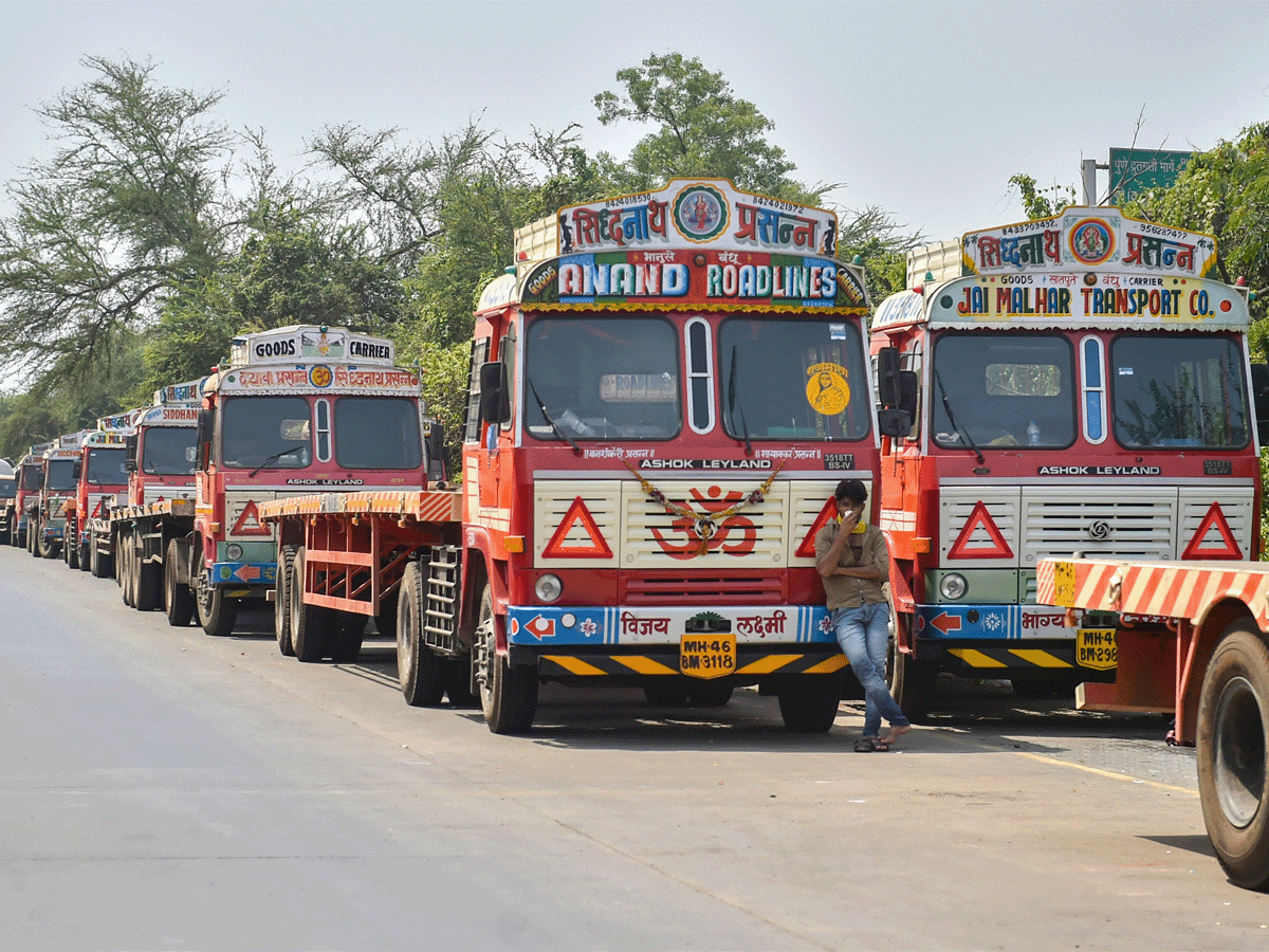 truck strike: Truckers body calls 3-day strike in MP from Monday, Auto  News, ET Auto