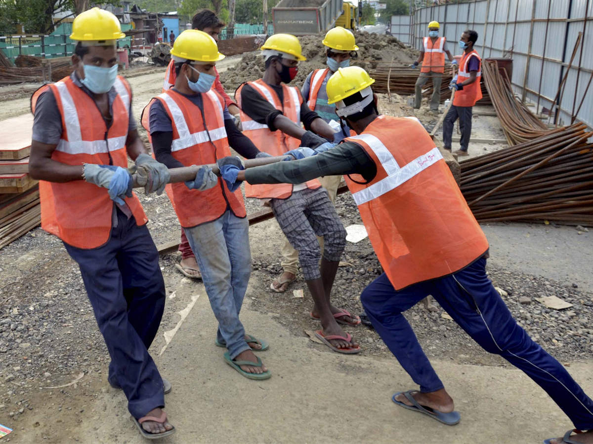 construction workers in delhi: delhi government to register construction workers from august 24, real estate news, et realestate