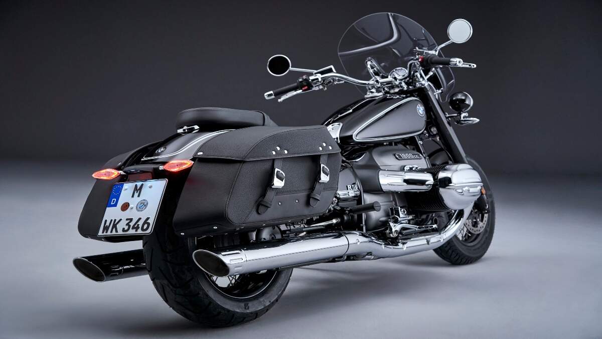 BMW Motorrad unveils R18 Classic tourer