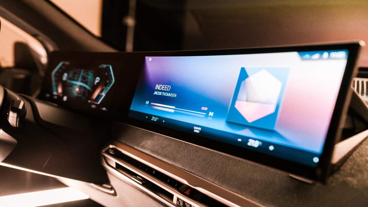 The next-gen BMW iDrive will officially be unveiled later in 2021.