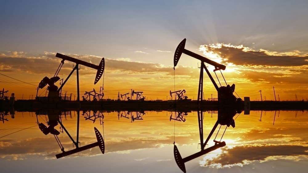 U.S. crude oil inventories rose 2.6 million barrels in the week to Jan. 15, according to data from industry group the American Petroleum Institute, compared with analysts' forecasts in a Reuters poll for a 1.2 million barrel fall.