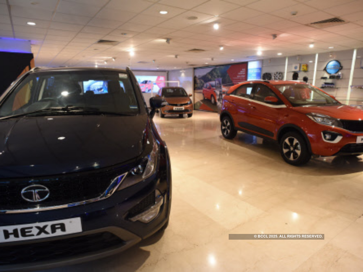 tata passenger van price