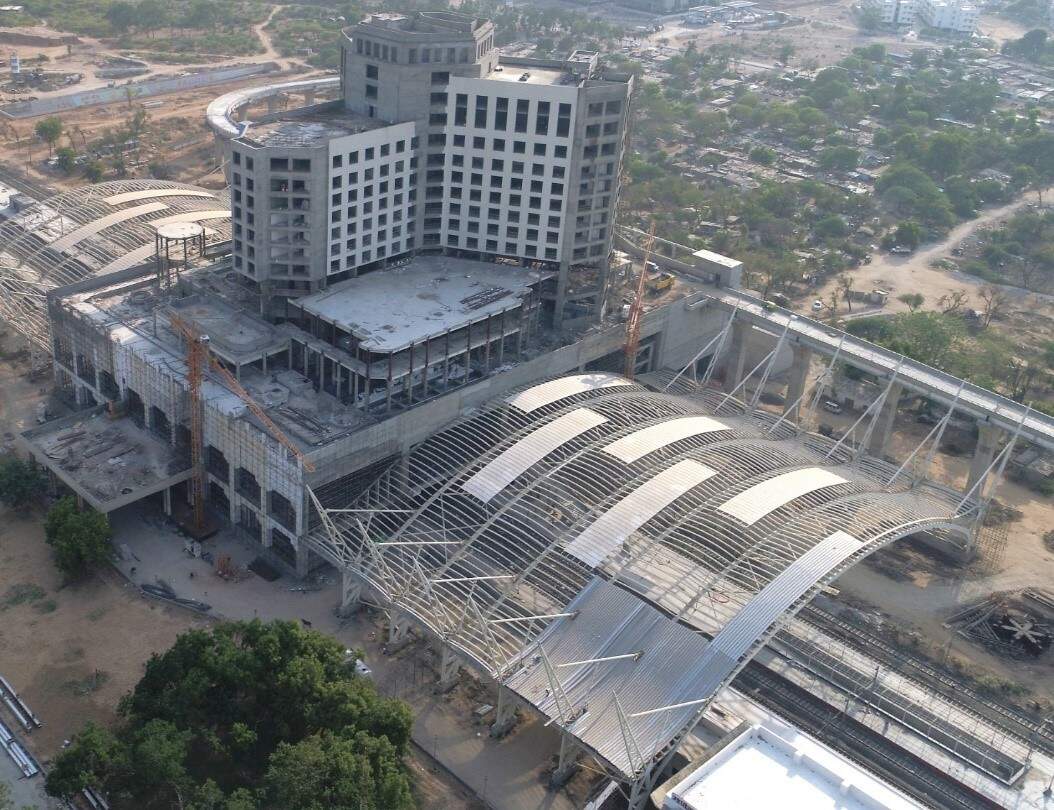 Coming Up Five Star Hotel Over Live Railway Tracks At Gandhinagar Station Travel News Et Travelworld