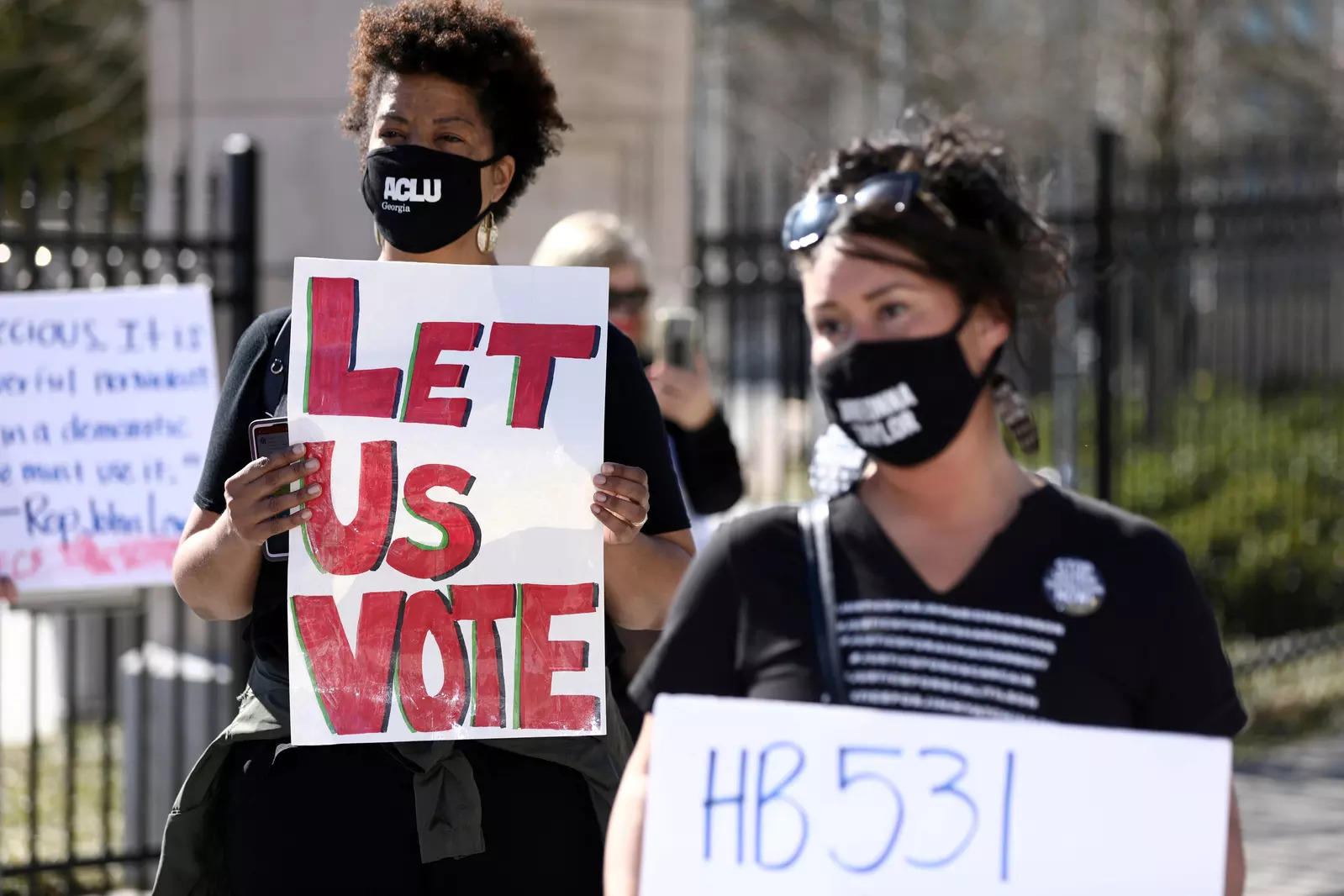 Protesters gather outside of the Georgia State Capitol to protest HB 531, which would place tougher restrictions on voting in Georgia, in Atlanta, Georgia, U.S. March 4, 2021. (File photo/ Reuters)