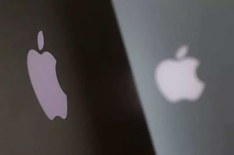 I senatori statunitensi criticano Apple per non aver testimoniato sulle preoccupazioni in materia di antitrust