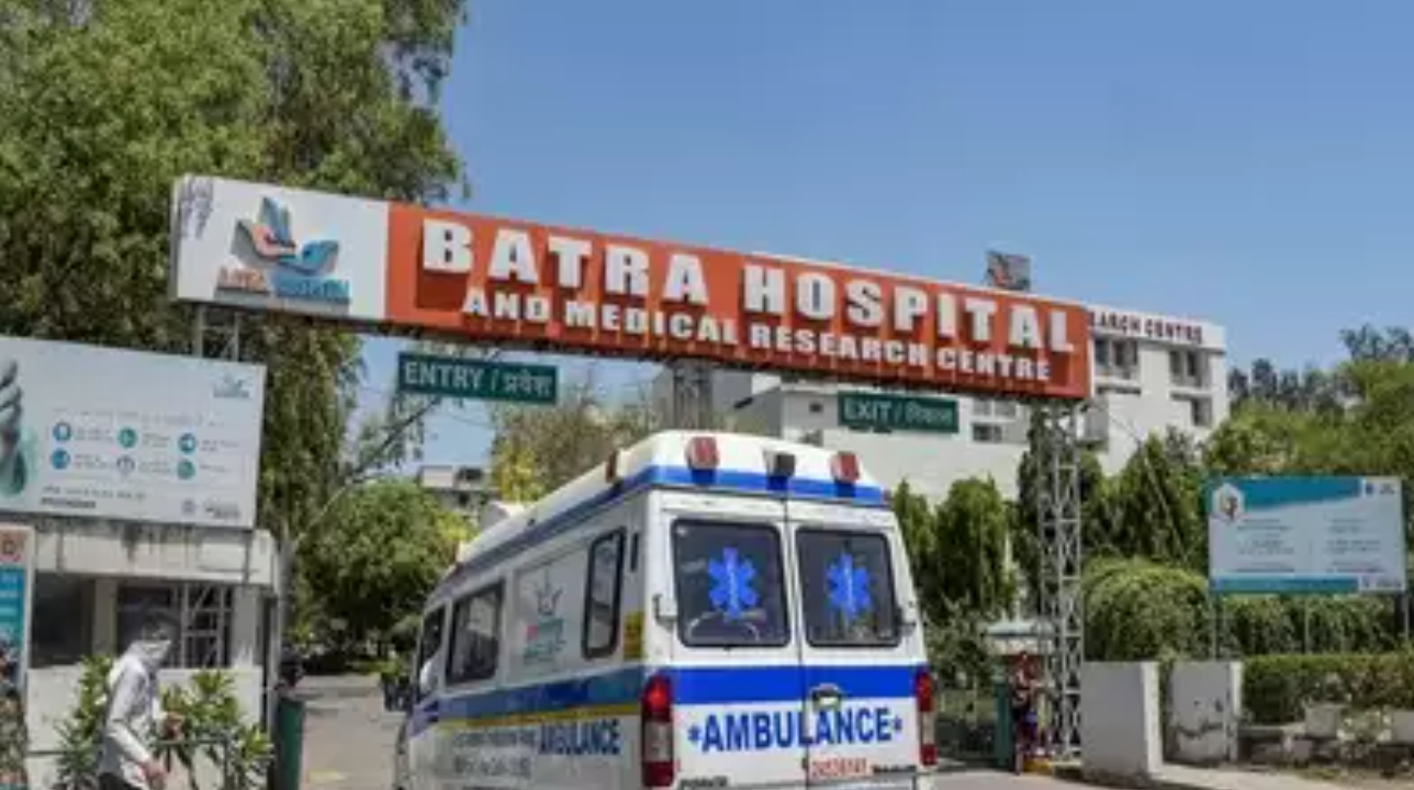 12 patients & a doctor die as Delhi hospital runs out of O2
