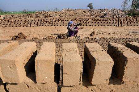 District administration warns brick kilns owners in Thadagam