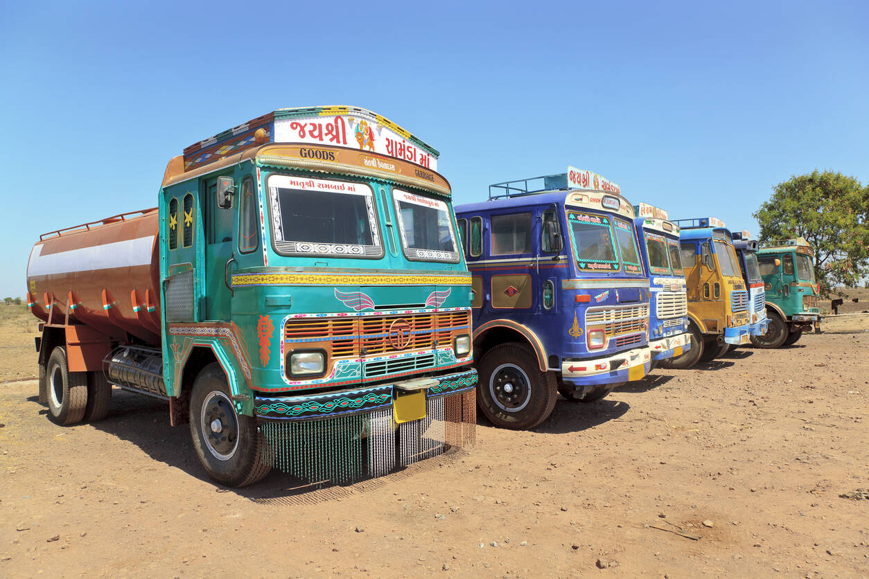 Maharashtra: 60% trucks idle in 2nd wave; daily losses touch Rs 1,600 crore, says transporters