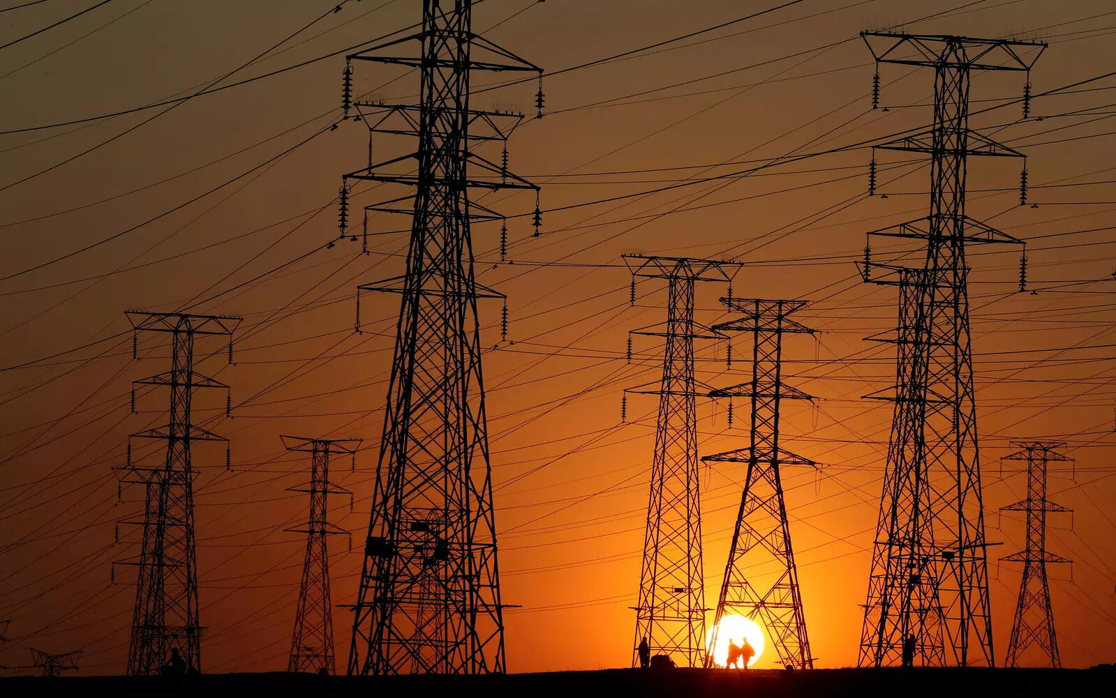 India's electricity use falls in May due to COVID-19 lockdowns