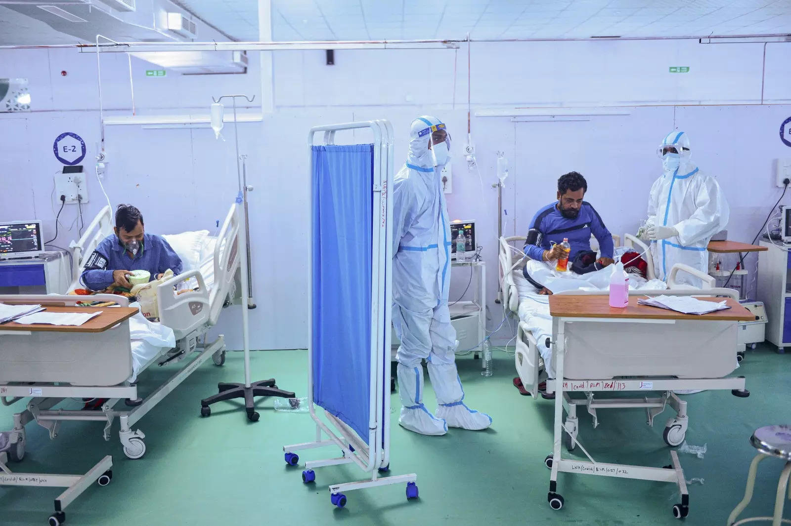 Covid ICU occupancy still high, but non-ICU beds falling vacant