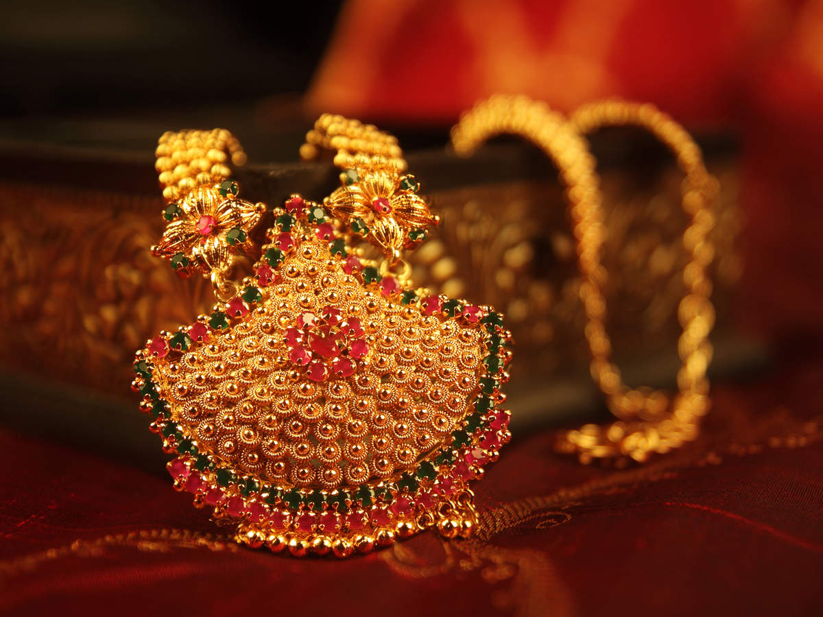 Govt extends deadline for mandatory hallmarking of gold jewellery ...