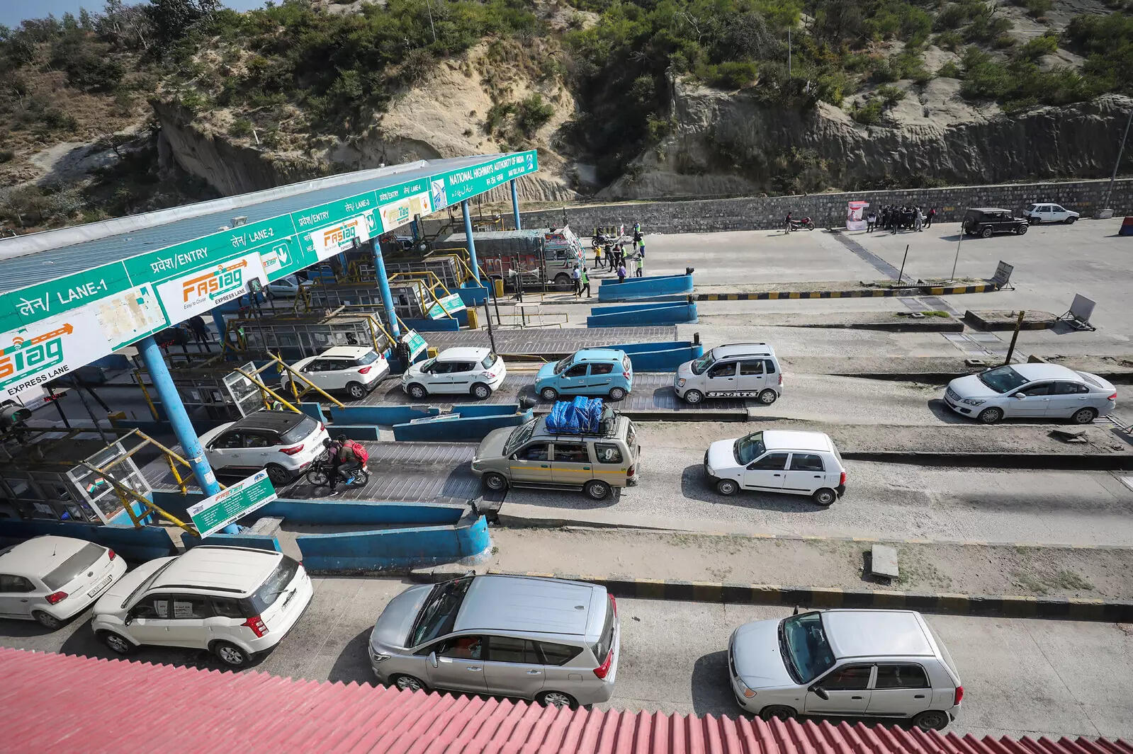 Himachal HC puts interim stay on collection of toll at Sanwara toll plaza,  Auto News, ET Auto