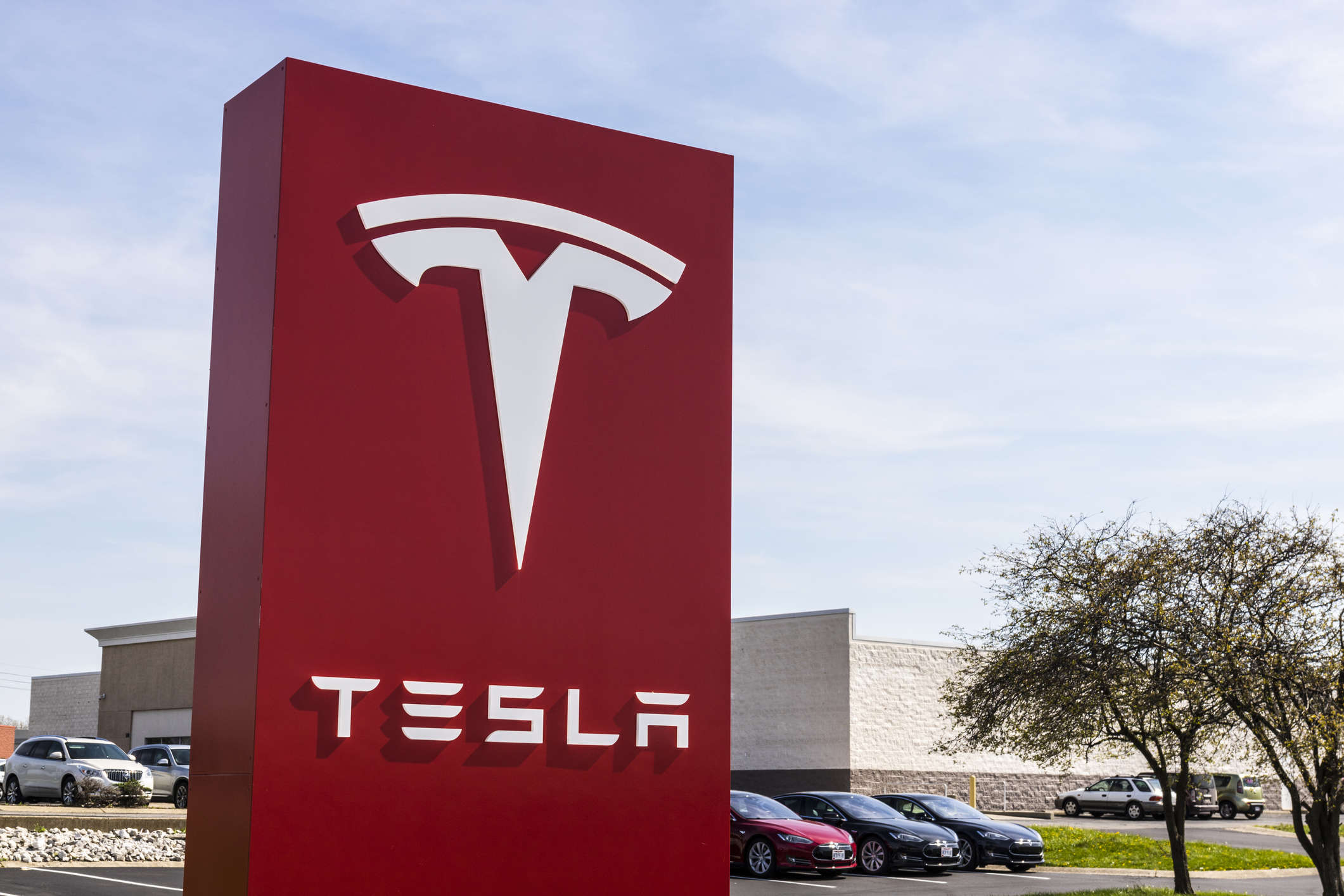 Tesla Steps Up Senior Recruitment in India 