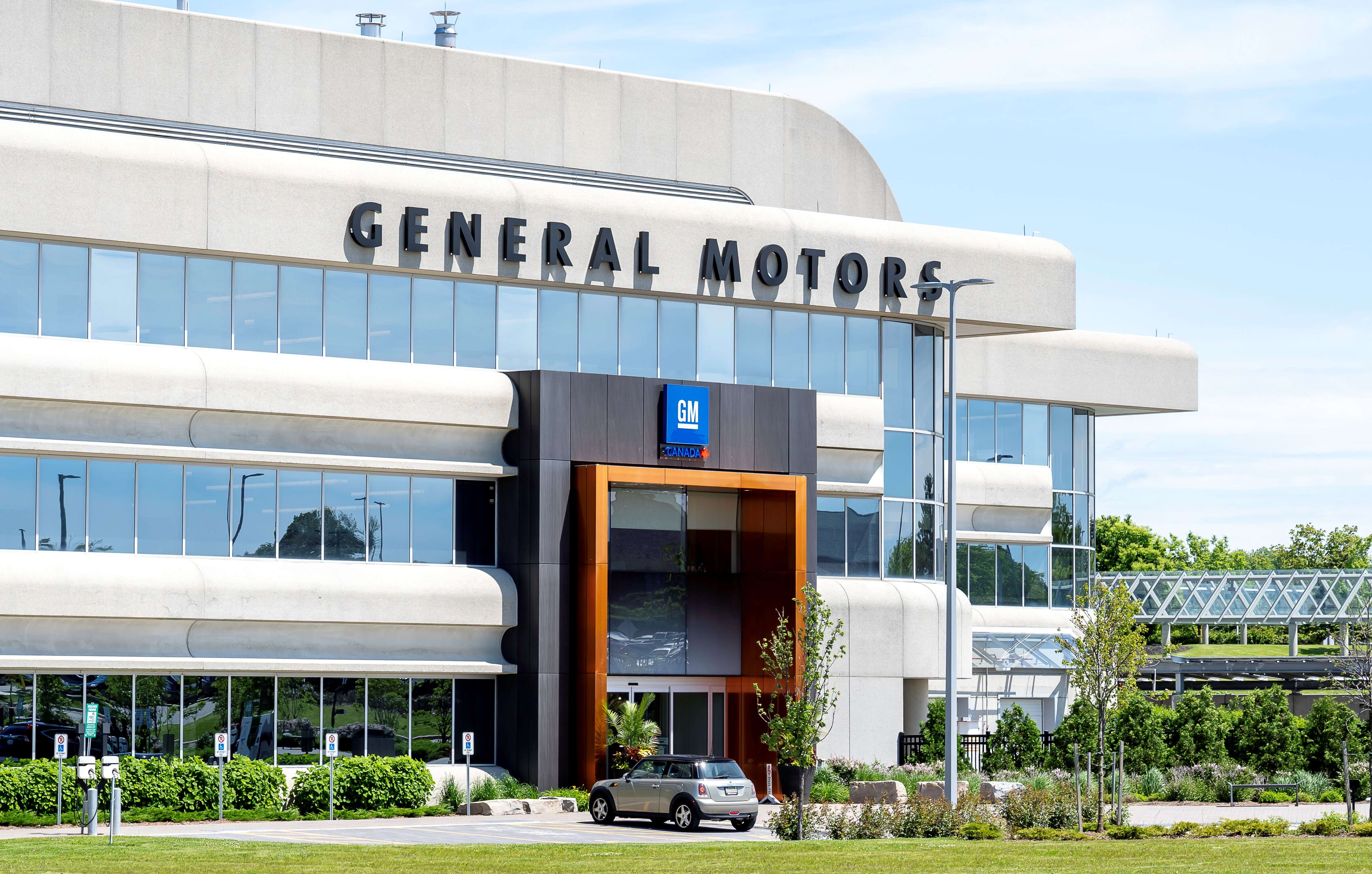 GM backs emissions reductions outlined in California agreement