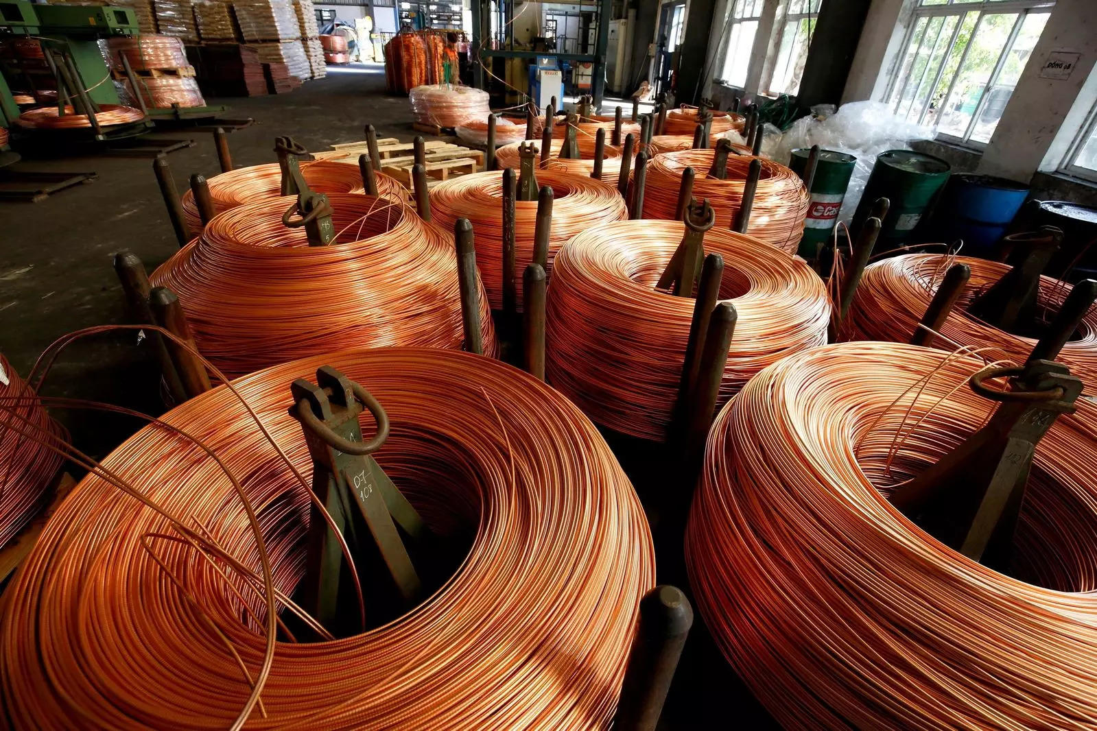 The introduction of investors into the physical supply chain was so controversial last time around that copper consumers ended up taking the Securities and Exchange Commission (SEC) to court for its approval of two big copper products. In the end neither made it off the drawing-board and other investment attempts to get physical with the industrial metals markets fizzled out.