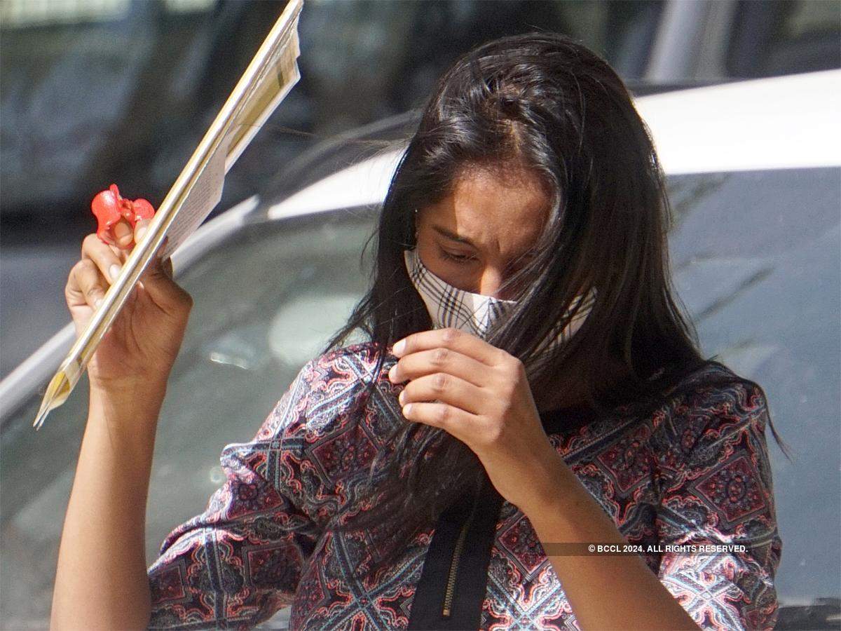 Hong Kong issues a 'Very Hot Weather' warning, HR News, ETHRWorld