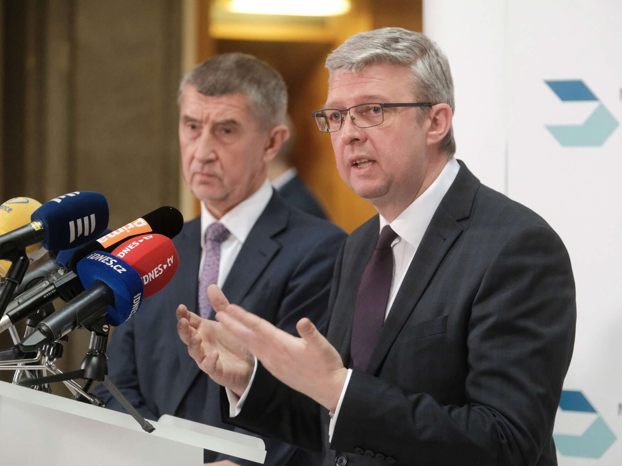 Industry Minister Karel Havlicek told CTK the government would seek to approve plans for a memorandum of understanding on Monday.