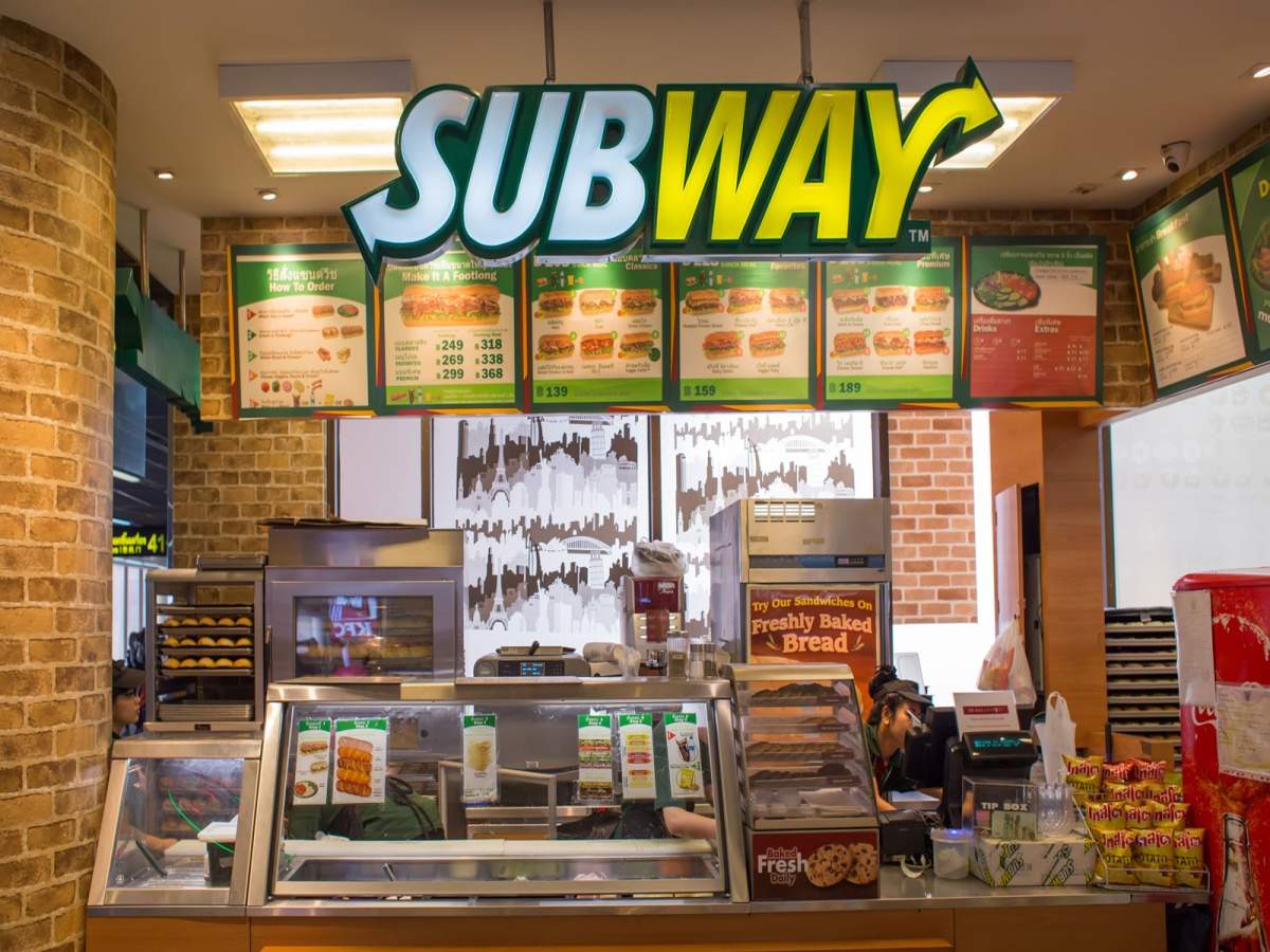 reliance in talks to takeover subway india, marketing &amp; advertising news, et brandequity