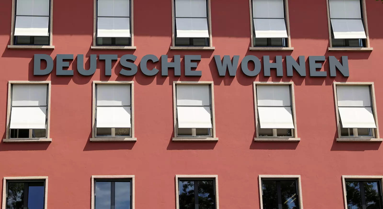 Vonovia to make new Deutsche Wohnen offer valuing it at $22.7 billion