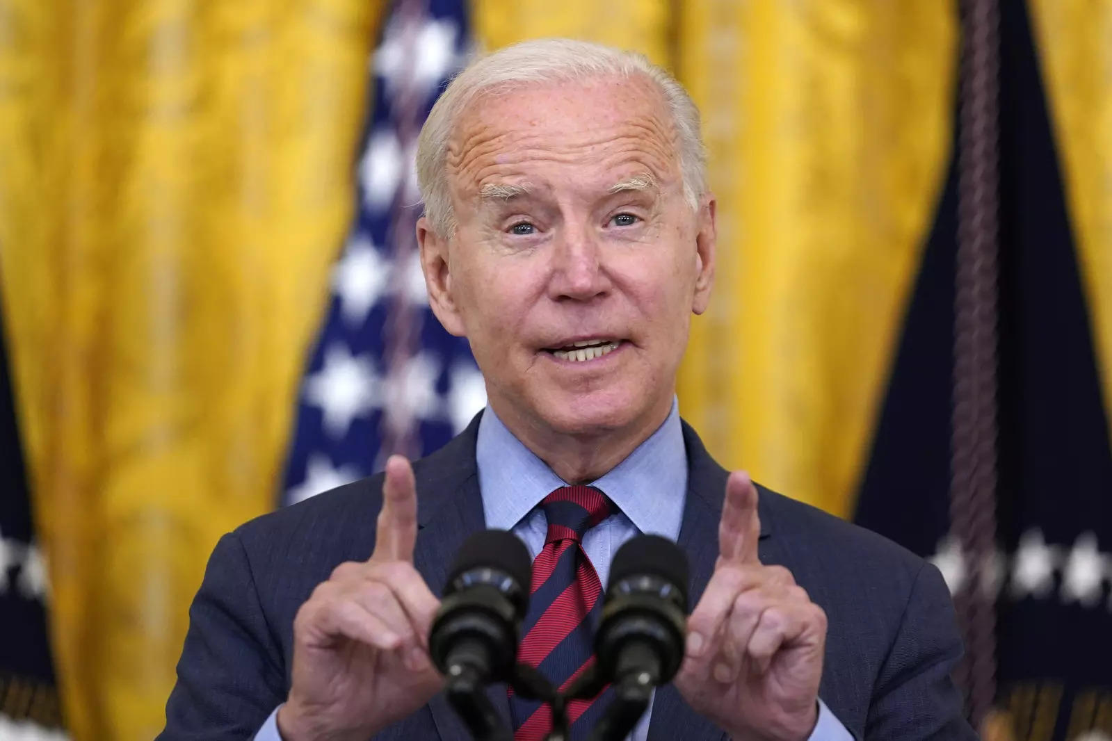 Biden încearcă să stimuleze economia de combustibil pentru a contracara retrocedarea lui Trump