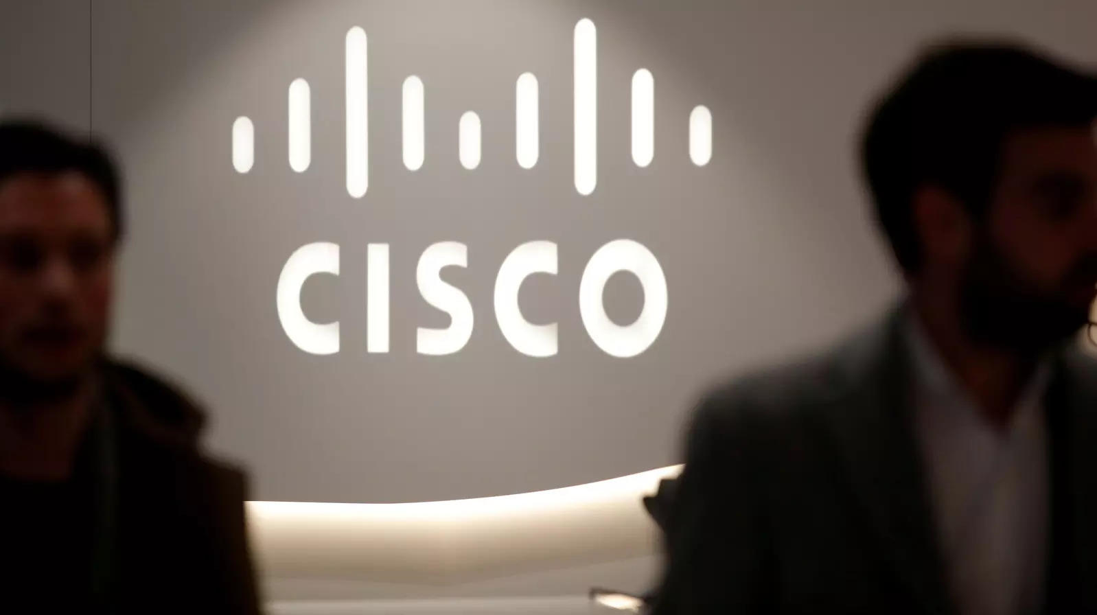 Cisco denies report of developing private-cloud subscription service