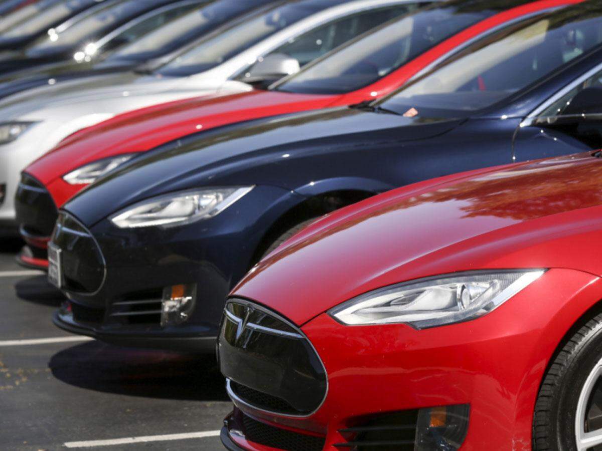 Tesla aims to sell 20 million EVs per year by 2030