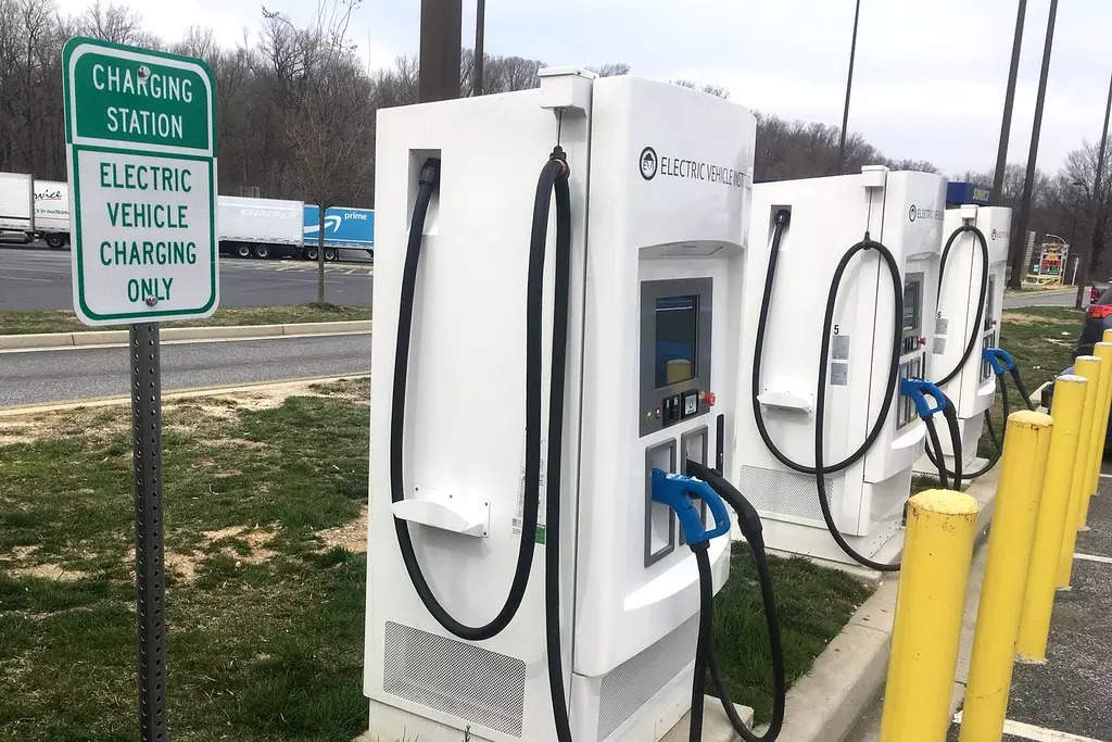 Most of the planned 5,000 charging stations would be built in its fuel retail outlets.