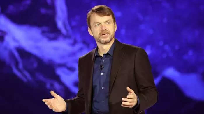 Michael Manley as new chief executive officer of AutoNation Inc