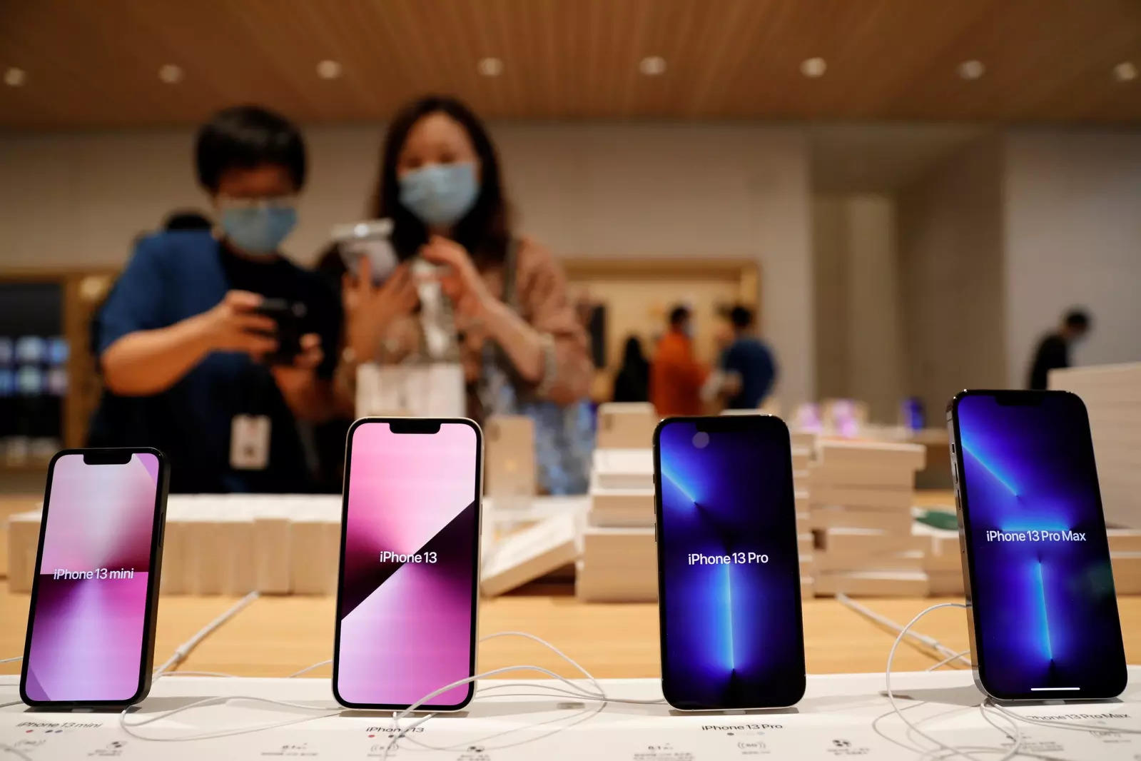 Planning to buy iPhone 13? Face ID won't work if you get a broken screen repaired by a third-party vendor