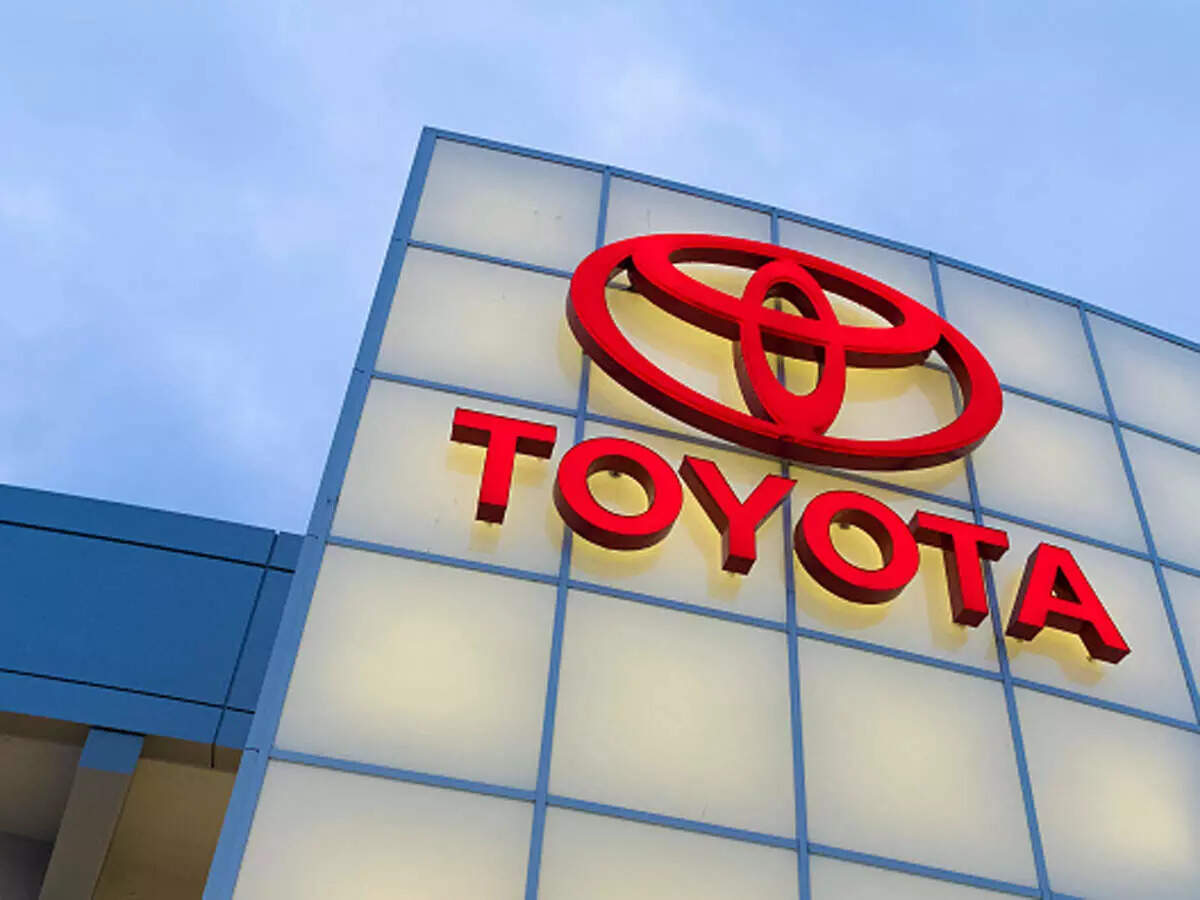 toyota motor corp: Toyota outsells GM in U.S. for first nine months of 2021, Auto News, ET Auto