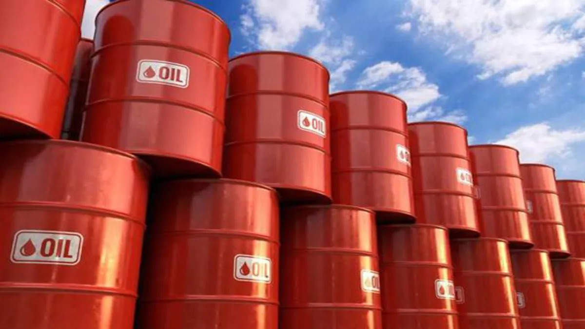 Oil Imports: Net oil importer India left with few options as international  oil prices surge, ET Auto