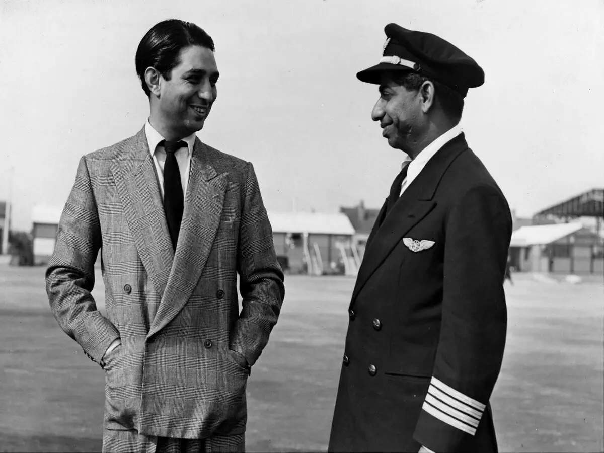 From left to right: Sorab Kaikushroo (Bobby) Kooka and Capt. V. Vishvanath lands 11th May, 1948.(ex-John Stroud Collection) 