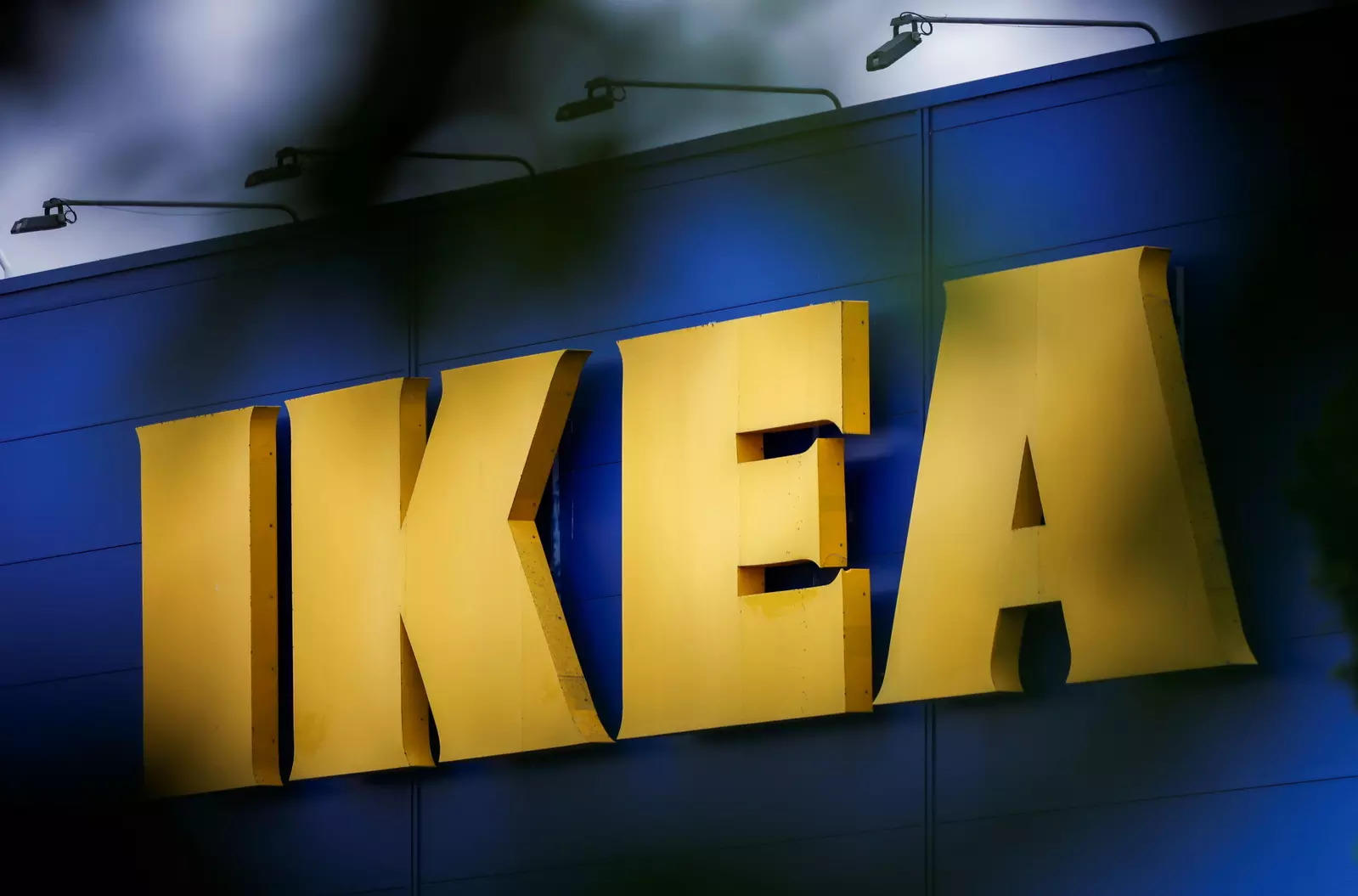 Ikea's online sales increased 73%