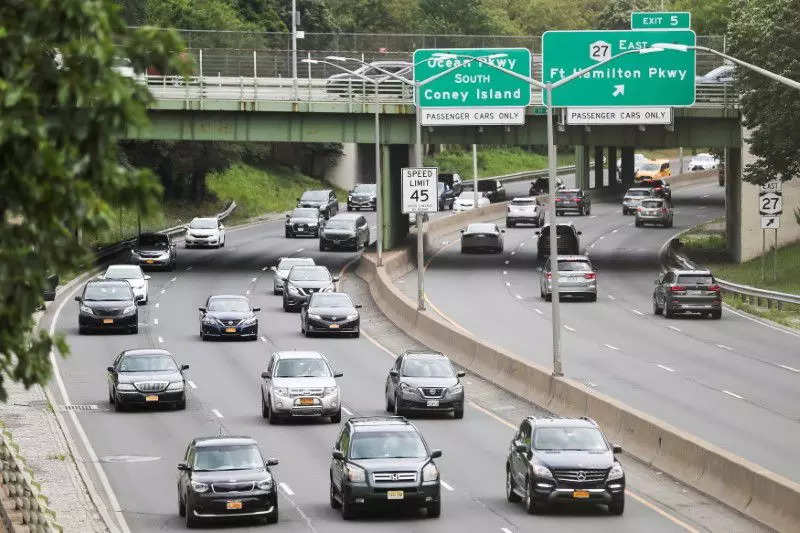 La NHTSA enfrenta una acumulación de regulaciones pendientes de seguridad automotriz y no ha tenido un administrador confirmado por el Senado desde enero de 2017. 