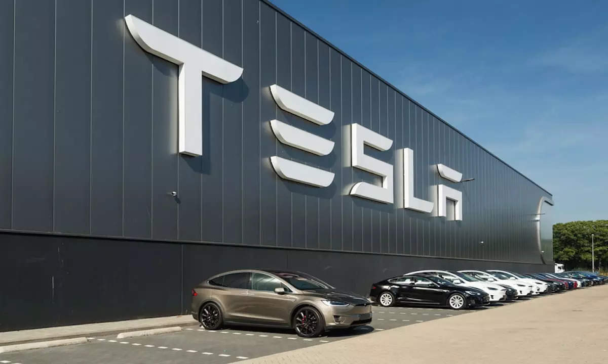 The fact that Tesla added that language specifically related to safety risks and accidents would point toward the automaker looking to secure usable evidence in case of an accident where its FSD system is blamed, the report said.