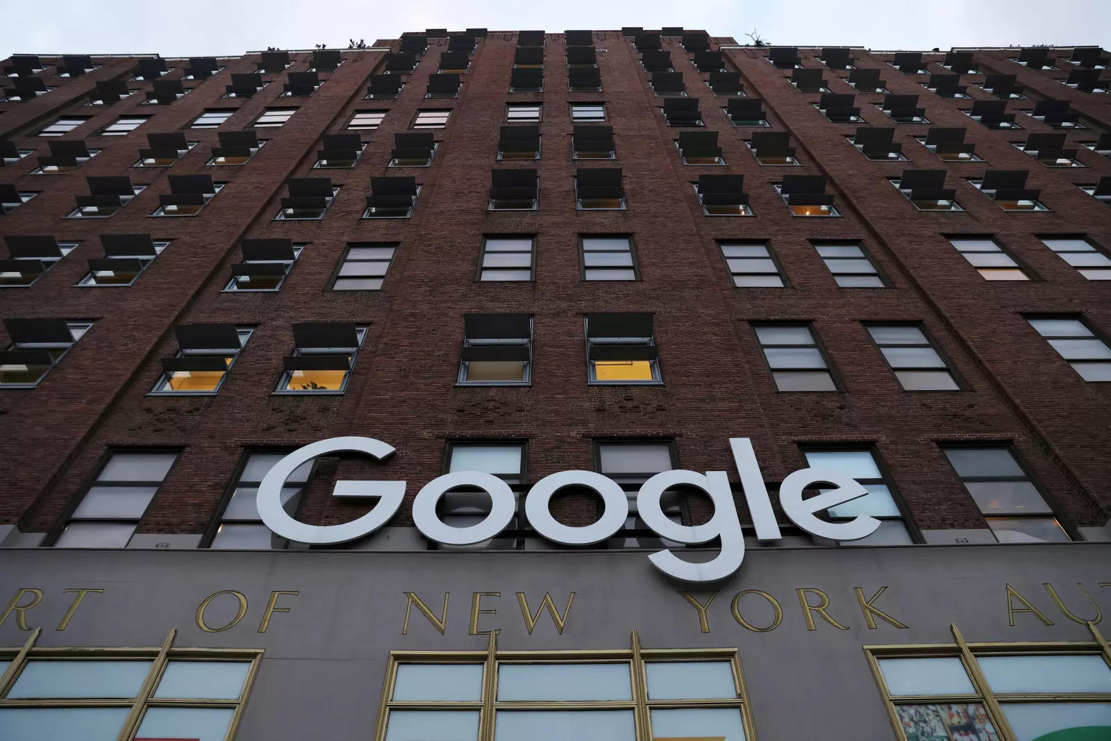 Google real estate executive says 5% more workers coming in to office each week