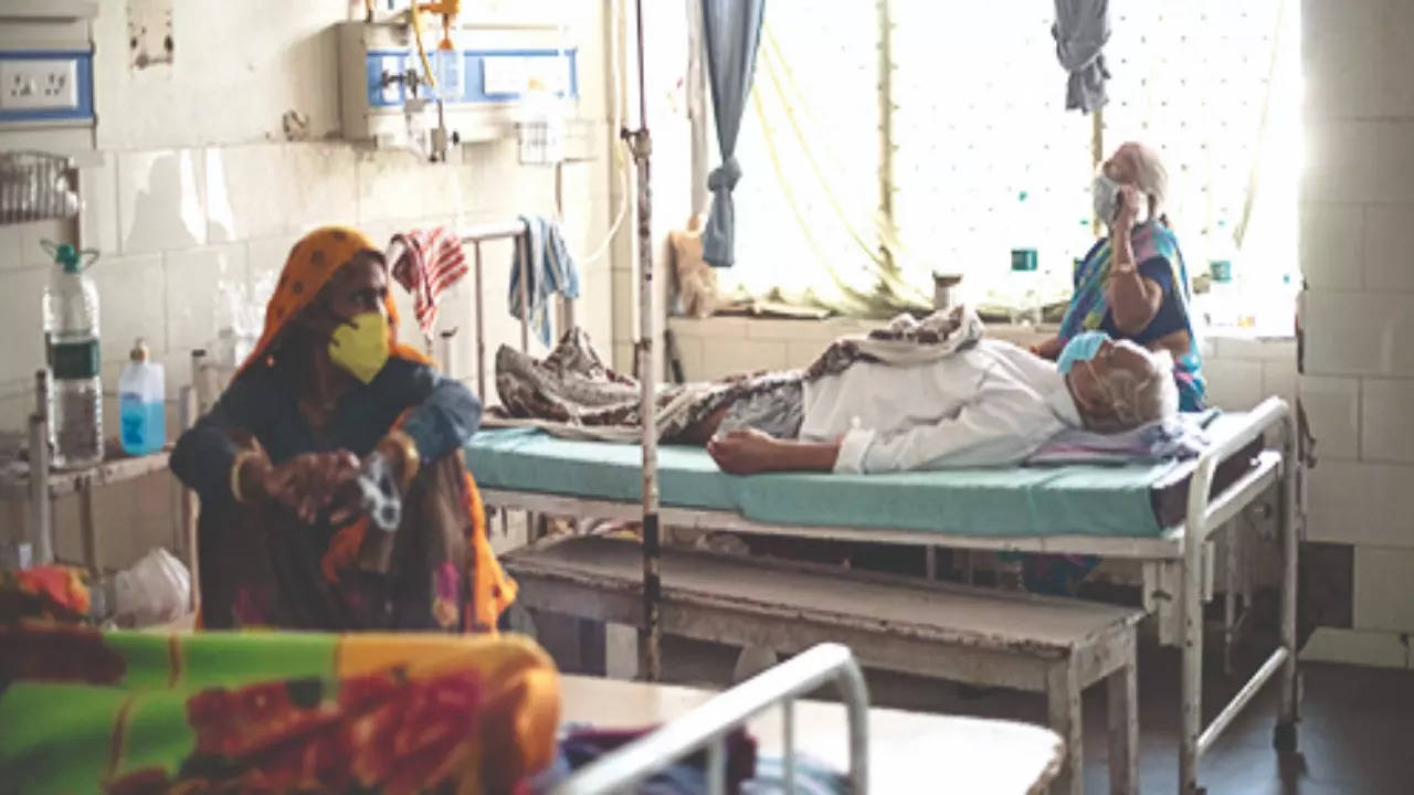 2 نفر از هر 5 هندی که در طول موج دوم کووید در بیمارستان ها تحت درمان قرار گرفتند، مجبور به پرداخت رشوه شدند