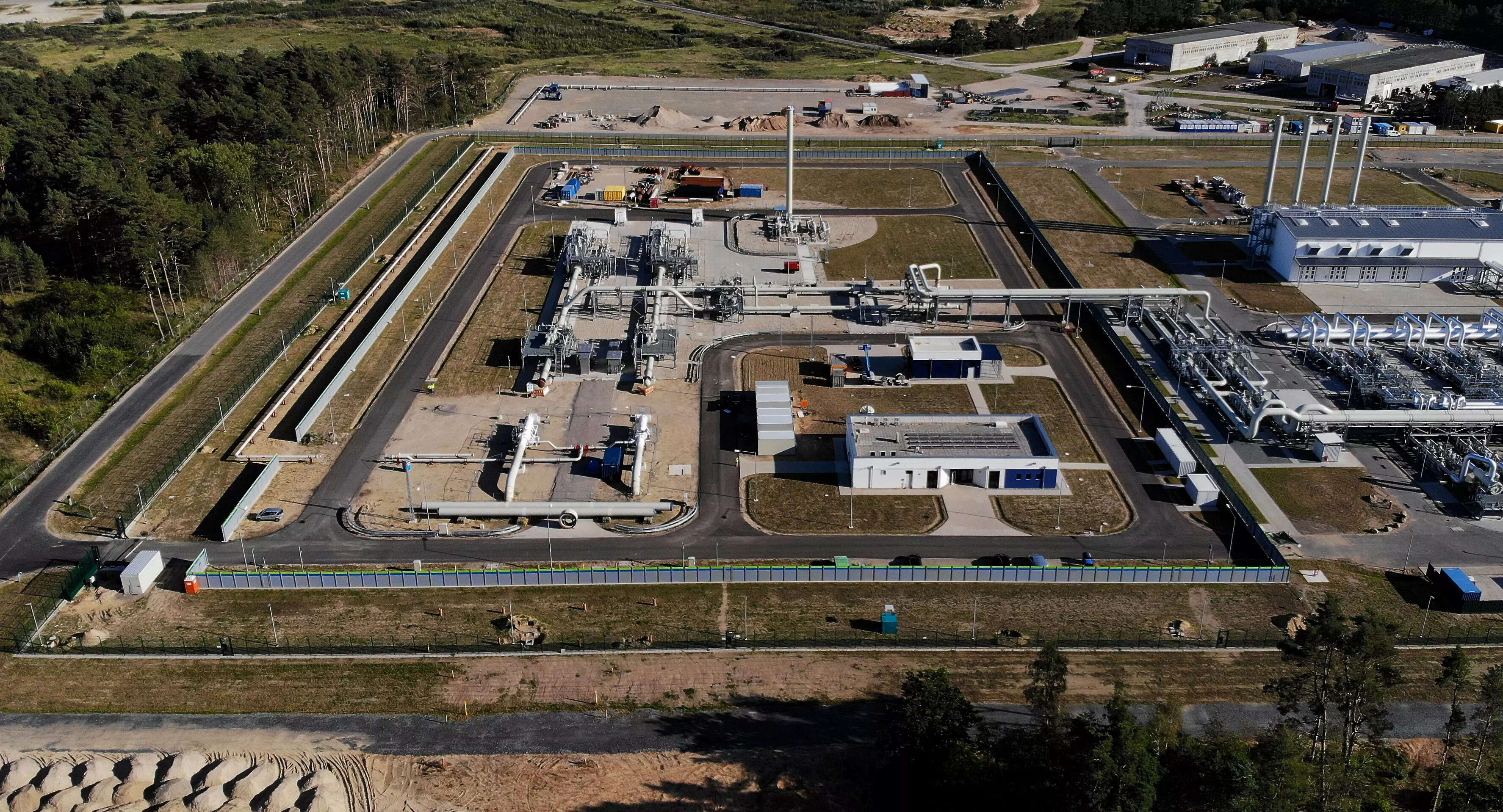  Ark Energy was set up this year to decarbonise Korea Zinc's energy supply and says it aims to be the world's most competitive green hydrogen producer and eventually aims to export green hyodrgen from Australia to South Korea.