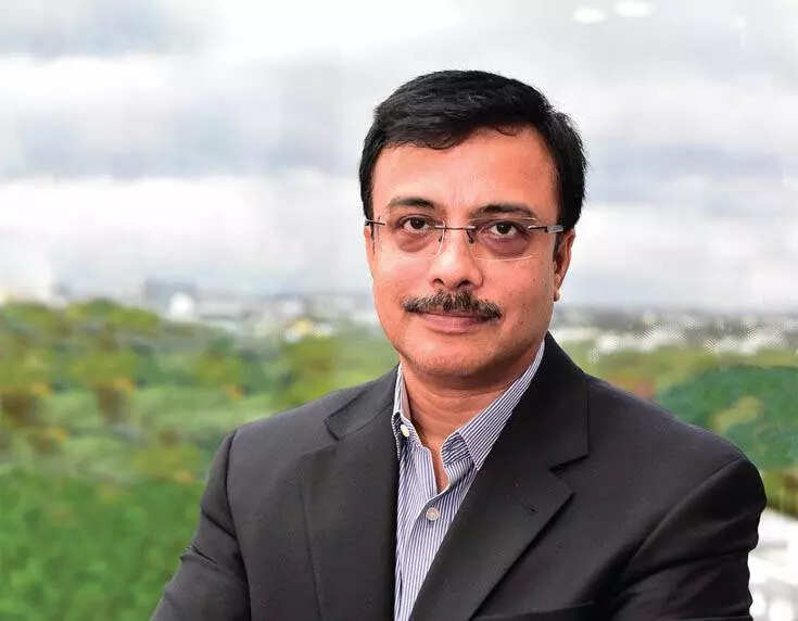  In August 2021, Vinod K Dasari stepped down as CEO of Royal Enfield. Prior to this, he was the CEO & MD of Ashok Leyland, a position he held since 2011.